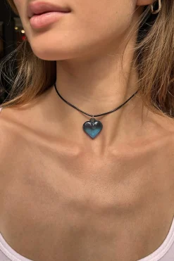 Subdued Collar choker corazón